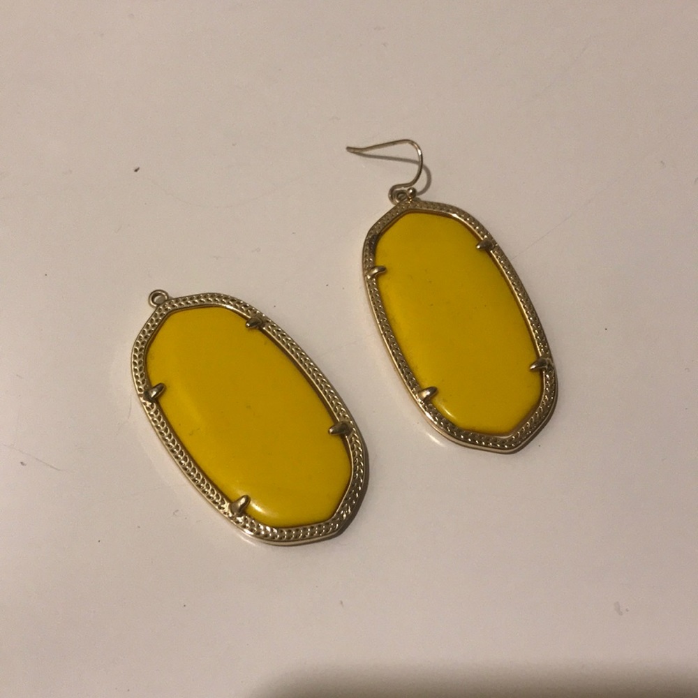 Kendra Scott Danielle Earrings